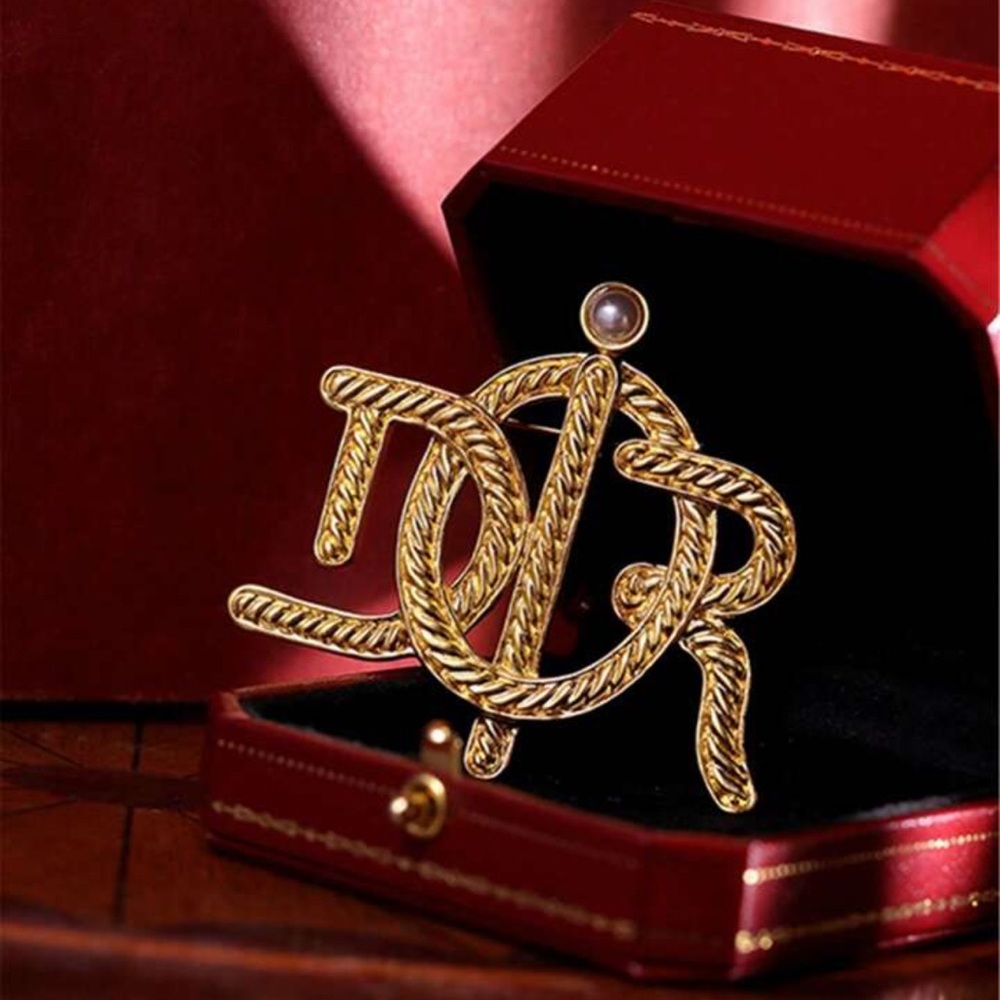 Gold Pearl brooch designer costume jewelry lapel Dior pin luxury monogram bag